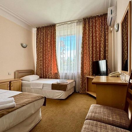 Hotel Zhambyl Taraz Eksteriør bilde