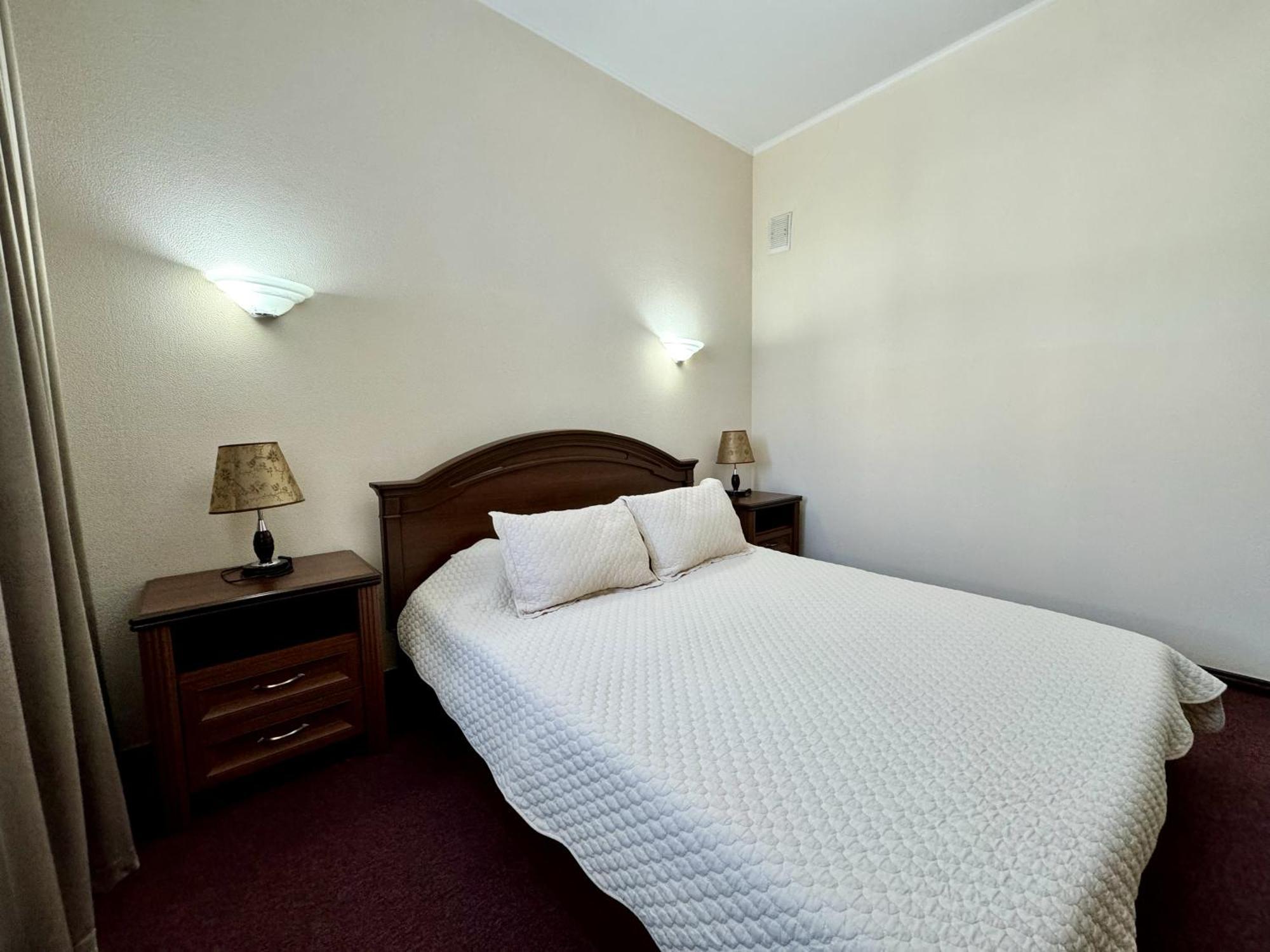 Hotel Zhambyl Taraz Eksteriør bilde