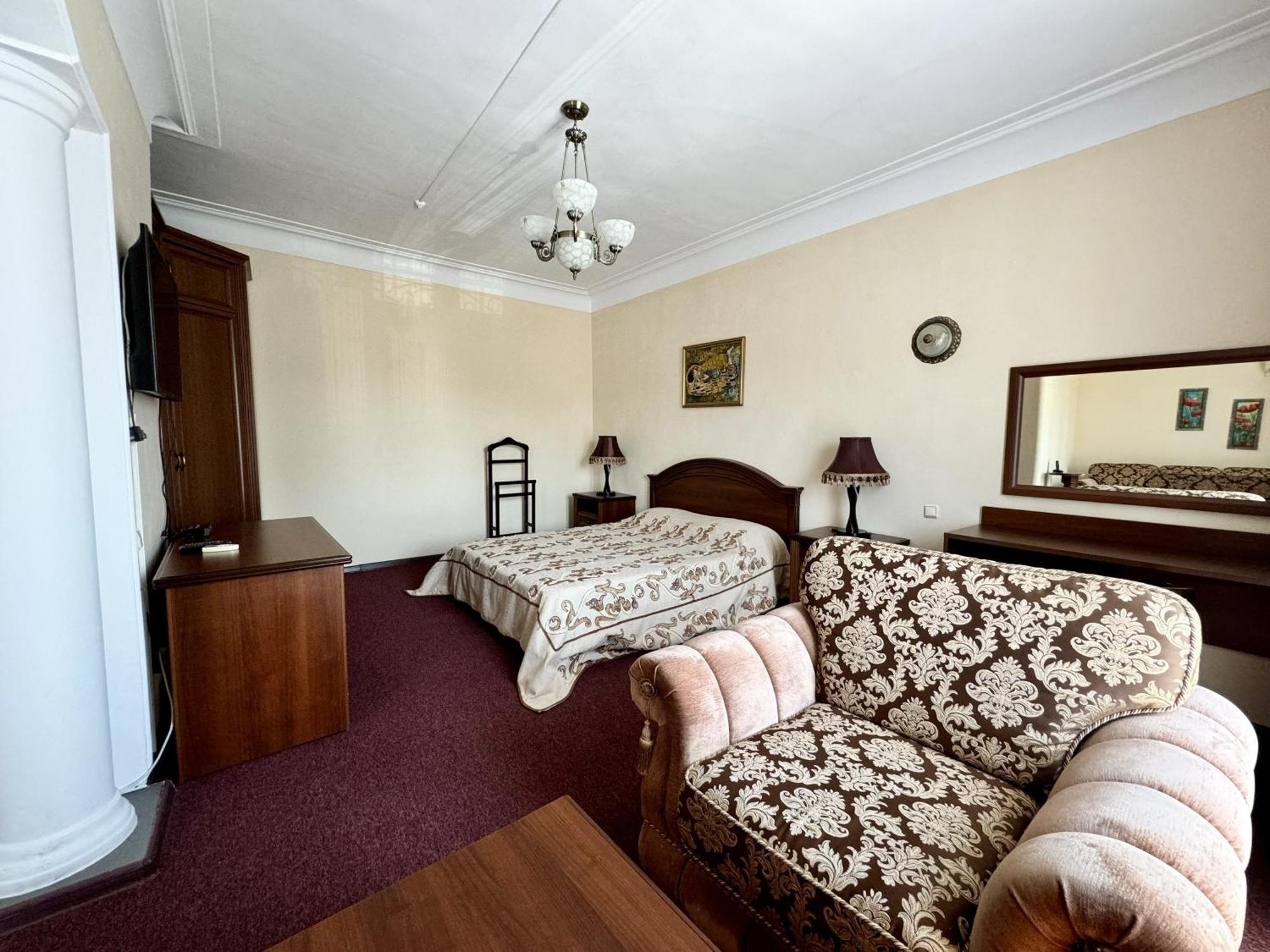 Hotel Zhambyl Taraz Eksteriør bilde