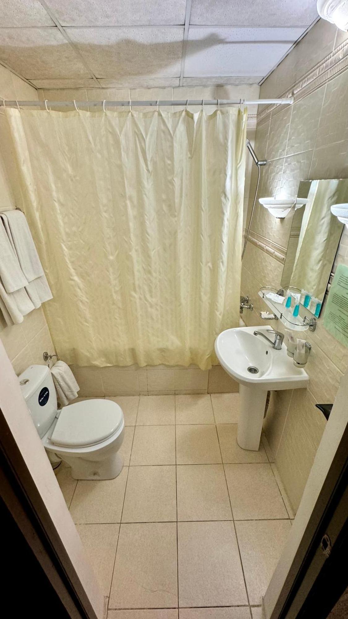 Hotel Zhambyl Taraz Eksteriør bilde