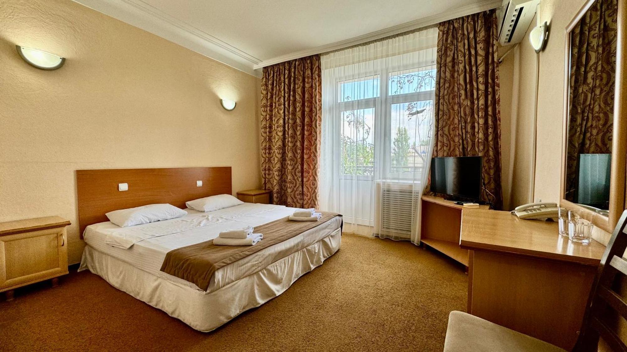 Hotel Zhambyl Taraz Eksteriør bilde